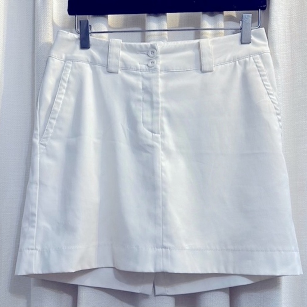 Women’s White Nike Golf Tour Performance Dri-Fit Polyester & Spandex Golf Skort